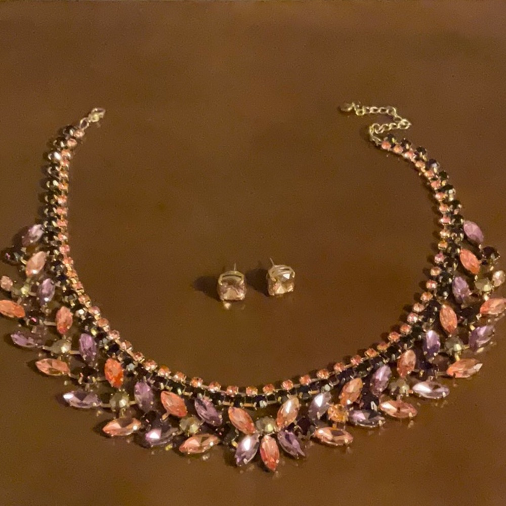 Versona pink and purple Necklace and earring set (3 for $15 item)